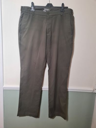 mens NIKE golf tour performance Dri fit trousers pants green Size W 36 L 32