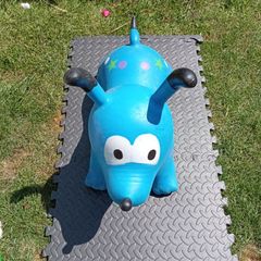 Inflatable dog