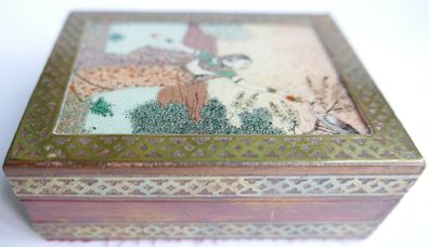 Vintage Wooden Trinket Box with Brass Detail & Glass Covered Picture