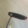 Odessey red tank 7 putter Image 4