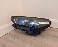 BMW 530 E 2025 Left Headlight