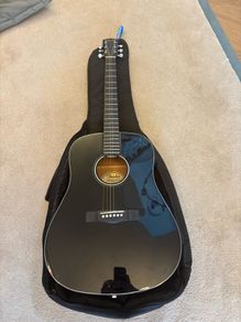 Immaculate Fender acoustic CD-60 BK V3 (Black) with gig bag
