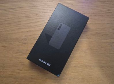 Samsung S24 Box