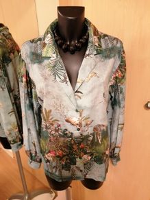 Women's Blouse NWOT SIZE 16