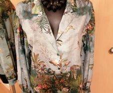 Women's Blouse NWOT SIZE 16