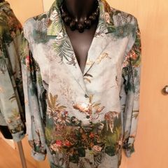 Women's Blouse NWOT SIZE 16