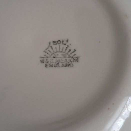 J&G Meakin Tureen, Platter & bowls
