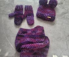 Handmade set hat, scarf, gloves