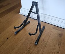Guitar stand