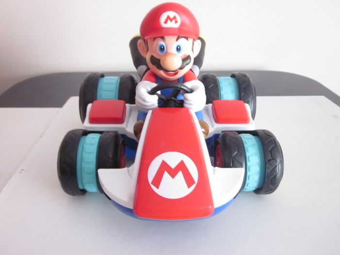 Nintendo Mario Kart 8 Anti Gravity RC Racer Remote Control Car