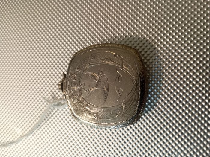 14kt solid gold Waltham pocket watch rare 1930s bird case