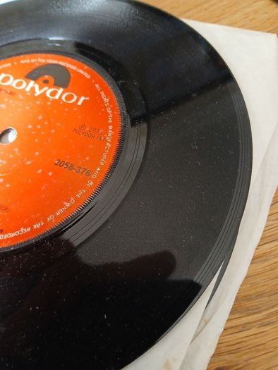 He Family Child 7" Irish Press