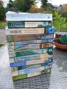 12 x Patrick O'Brian paperback books, D18