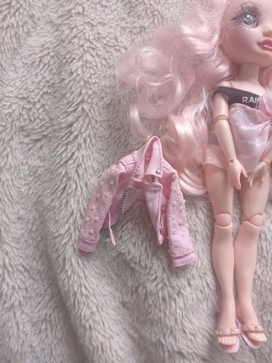 Bella parker rainbow high doll