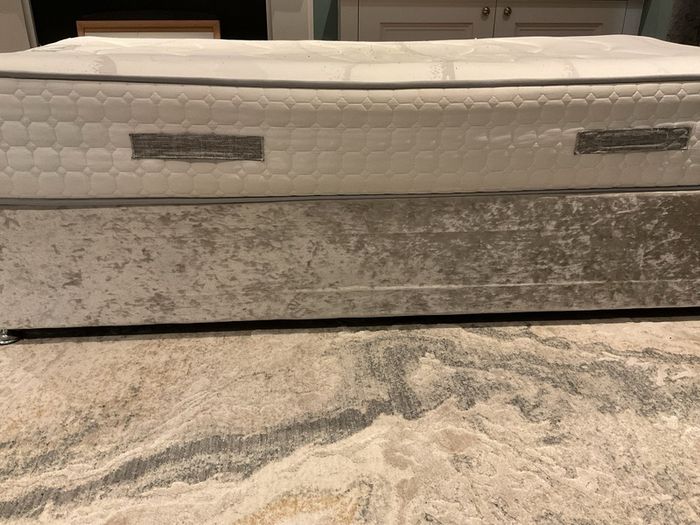 Single bed with headboard