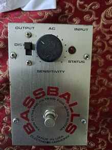 EHX Bassballs