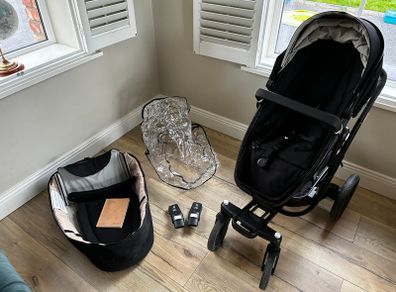 Joolz Geo2 2 in 1 Mono Travel System Black  Taupe
