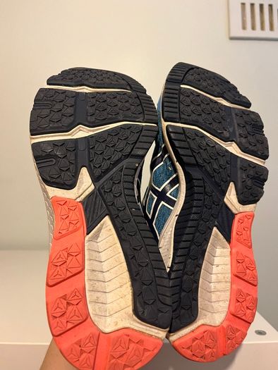 Asics Gt-1000