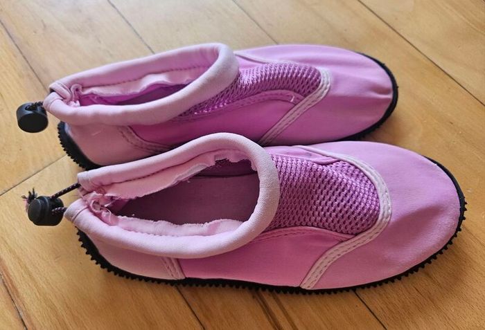 Girls Water Shoes UK 1