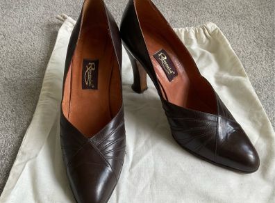 Pair of vintage handcrafted italian leather stilettos
