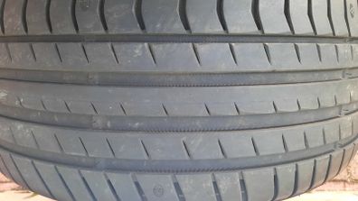 235,35,19 tyre in perfect condition, correct load rating for most golf , audi, vag, bmw