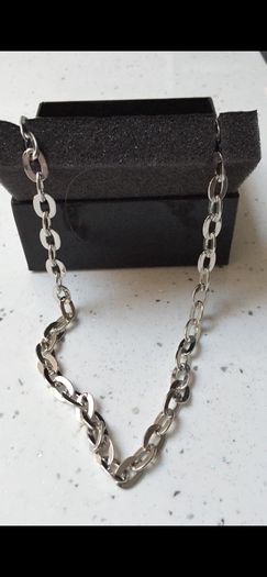 guess necklace & bracelet