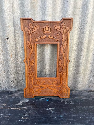 Antique hand carved frame with (Gott mit uns) (God we trust). c1915