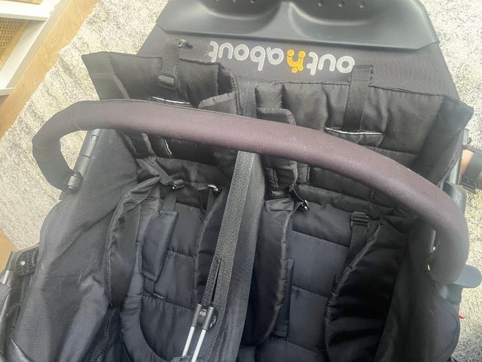Double Buggy Out n About Nipper V4  (Excellent condition)