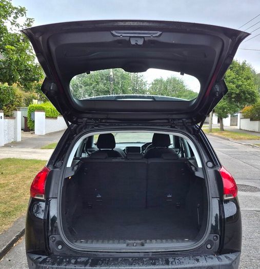PEUGEOT 2008. Fresh NCT, new tyres.