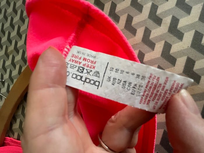 BOOHOO ladies pink vest crop size 8/10