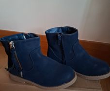 Girls fleece lined swede boots BNWOT