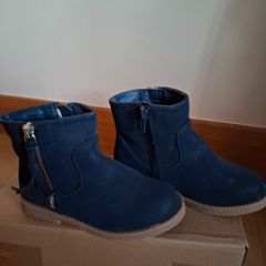 Girls fleece lined swede boots BNWOT