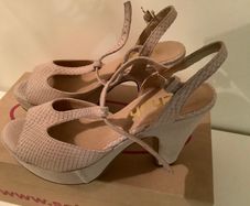 New Blush Schuh  Sandals
