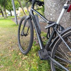 Bike (Trek LXR FX2) + lights + all in one chain spray + high Vis + two U locks + air pump