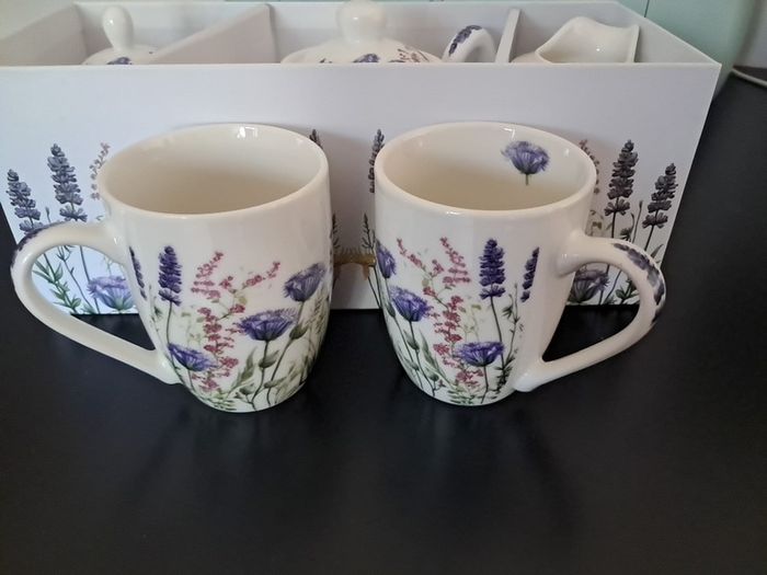 Mugs and Tea pot set