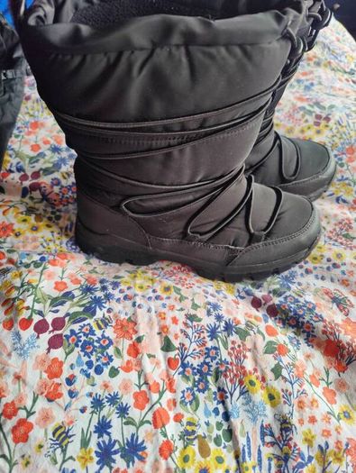 Kids snow boots