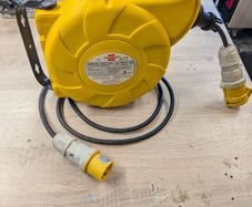 110v auto retract cable reel