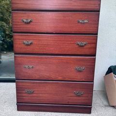Solid wood dresser/chest of drawers with mirror