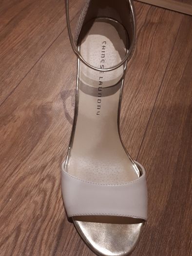 shoes cream & gold