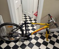 Giant boulder mountain bike
