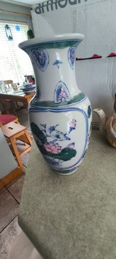 2 Items O Pottery  1- Large Platter 19.00 Euro. 40 X 31 Cm. 2-vintage Chinese Vase, 1960s 32.00