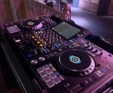 AlphaTheta XDJ-AZ + Magma Flightcase