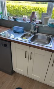 Kitchen sink & Taps