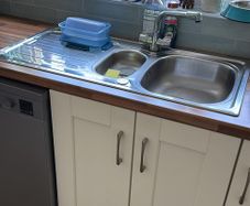 Kitchen sink & Taps