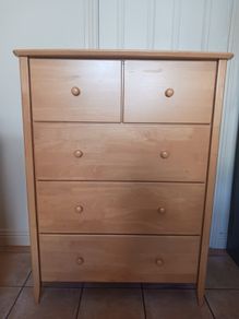 Chest of drawers