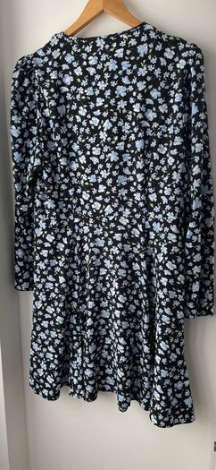 Floral print ladies dress size 16 New without tags