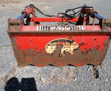 Cattle trailer,shear grab ,tanco chopper,yard scra