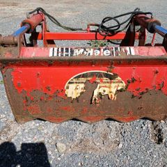 Cattle trailer,shear grab ,tanco chopper,yard scra