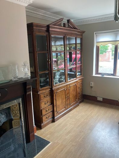 Display Case - Break Front - Large