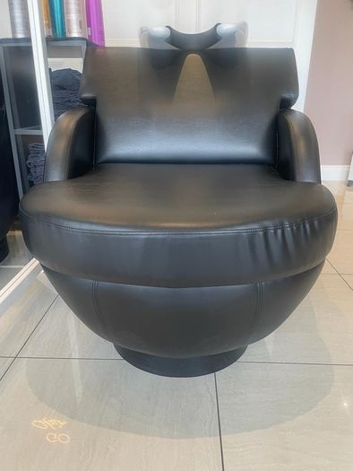 Super luxurious leather quilted massage back basins